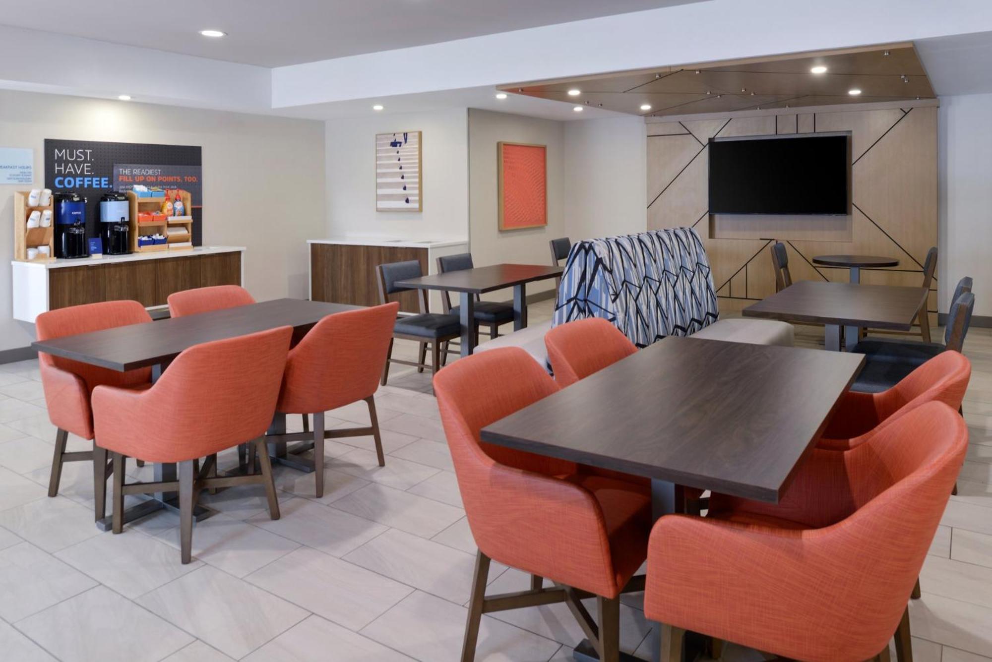 Holiday Inn Express Hotel And Suites Marysville By Ihg Exterior foto