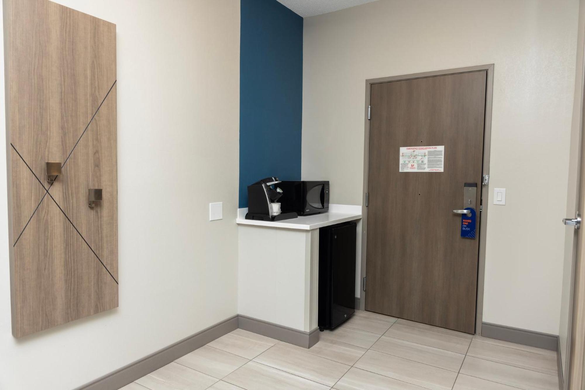 Holiday Inn Express Hotel And Suites Marysville By Ihg Exterior foto